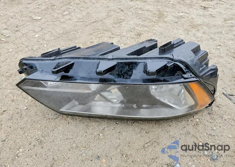 2018 Volkswagen Passat S z USA, uszkodzony, nr VIN 1VWAA7A32JC014353